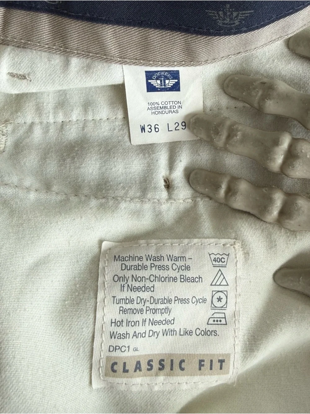 Vintage 90s Dockers Beige Pleated Trousers ~ Size 35 x 28 - Picture 6 of 8